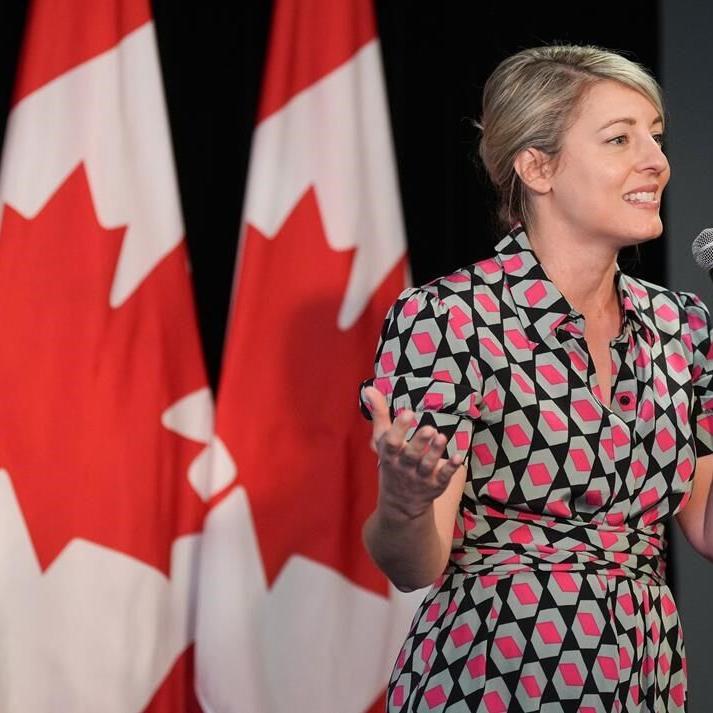 Joly meets with new British counterpart after political sea change in the U.K.